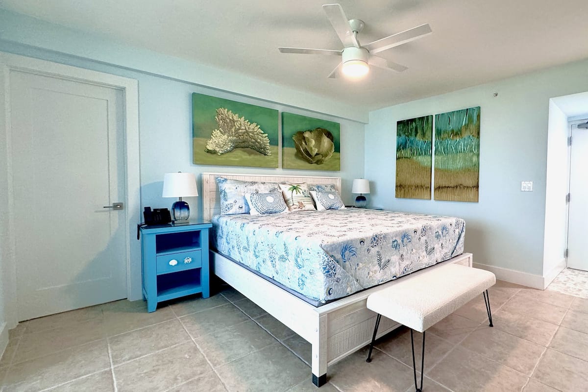 Estudio de lujo, para no fumadores, vista a la bahía | 1 habitación, decoración personalizada y muebles diferentes