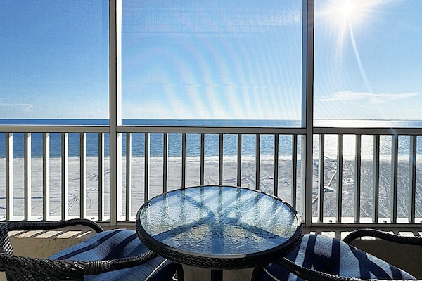 Deluxe-Apartment, 1 Schlafzimmer, Nichtraucher, Strandblick | Terrasse/Patio