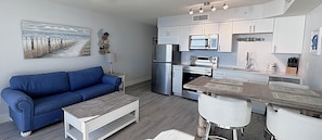 Living area - Casa Playa Beach Resort (Fort Myers Beach)