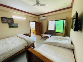 Deluxe Double Room | Soundproofing, iron/ironing board, free WiFi