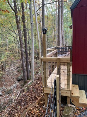 Property grounds - Raccoon Lodge at Coops Creek Cabins (Dunlap)