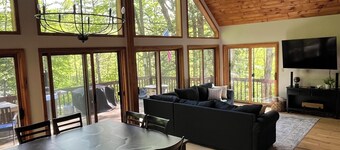 3-bedroom chalet next to skiing, hiking, boating and breweries
