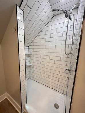 Shower, hair dryer, towels, soap - Like a Local in the Heart of Indy – Cozy Home, Walk to Downtown Attractions! (Indianapolis)
