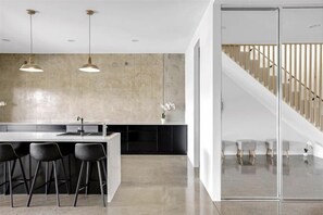 Room - Luxico Urban Hideaway (Pet Friendly) (Broadbeach Waters)