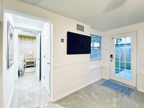 5 chambres, fer et planche à repasser, Wi-Fi, draps fournis