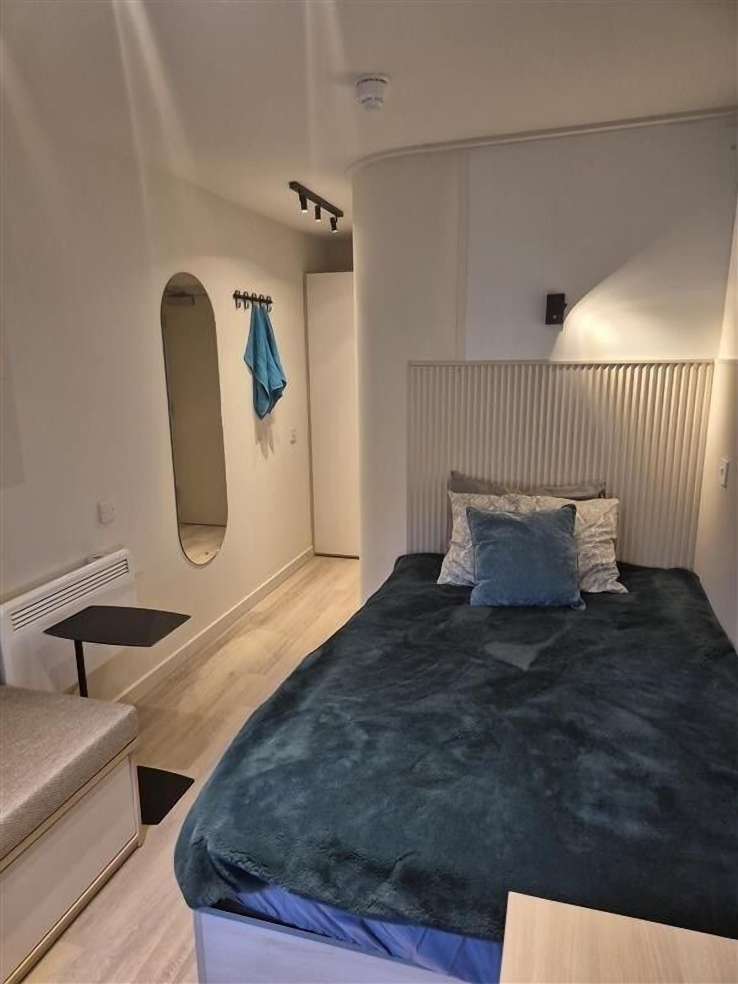 Single Room, Non Smoking | Blackout drapes, free WiFi