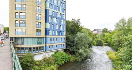 Student Only Gibson Street