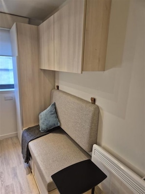 Blackout curtains, free WiFi - Student Only Gibson Street (Glasgow)
