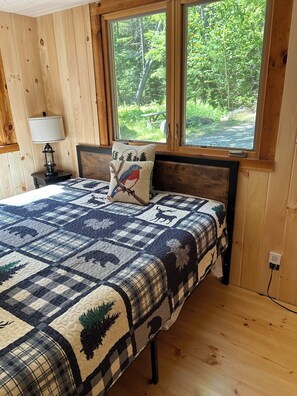 4 soverom, strykejern/-brett, wi-fi (inkludert) og sengetøy