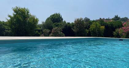 Large house with private swimming pool, enclosed grounds that will enchant your vacations.