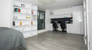 Studio, 1 Large Single Bed, Non Smoking | Blackout curtains, free WiFi - Student Only The Cube Ealing (London)