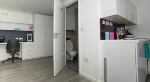 Bathroom - Student Only The Cube Ealing (London)