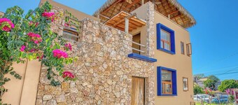 4BR & Palapa Casa de Piedra with Private Pool in San Francisco with WiFi, AC