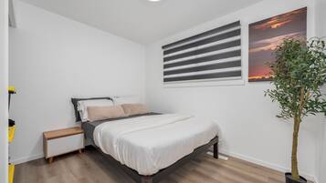 3 bedrooms, WiFi, bed sheets