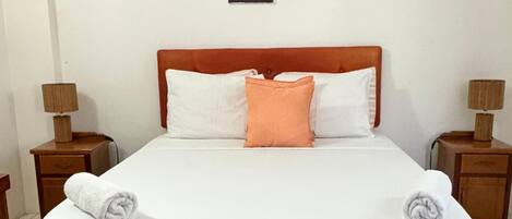 1 camera, ferro/asse da stiro, Wi-Fi, lenzuola