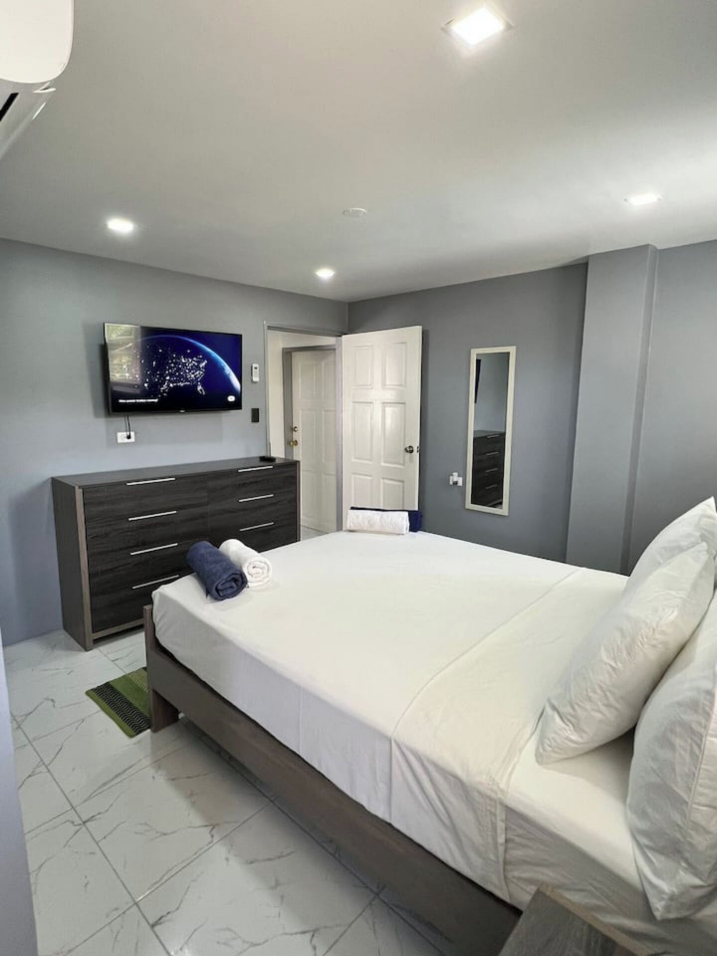 2 makuuhuonetta, Wi-Fi, vuodevaatteet