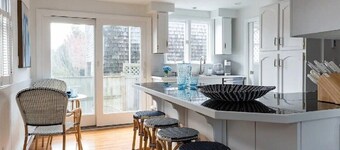 Charming Townhome in Beautiful Nantucket Sleeps 5, WIFI & AC