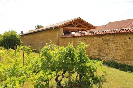Exterior. La ferme de Berlioz