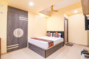 Deluxe Double Room, Balcony, City View | Iron/ironing board, free WiFi