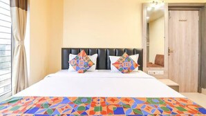 Deluxe Double Room, Balcony, City View | Iron/ironing board, WiFi (free)
