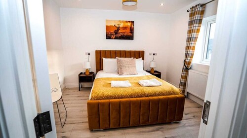 4-Bed 3-Bath Haven Perfect for 8 Guests