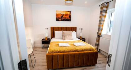 4-Bed 3-Bath Haven Perfect for 8 Guests