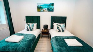 4 chambres, fer et planche à repasser, Wi-Fi gratuit