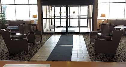 Norwood Inn and Suites Lacrosse - 2 Queen Bed Non Smoking