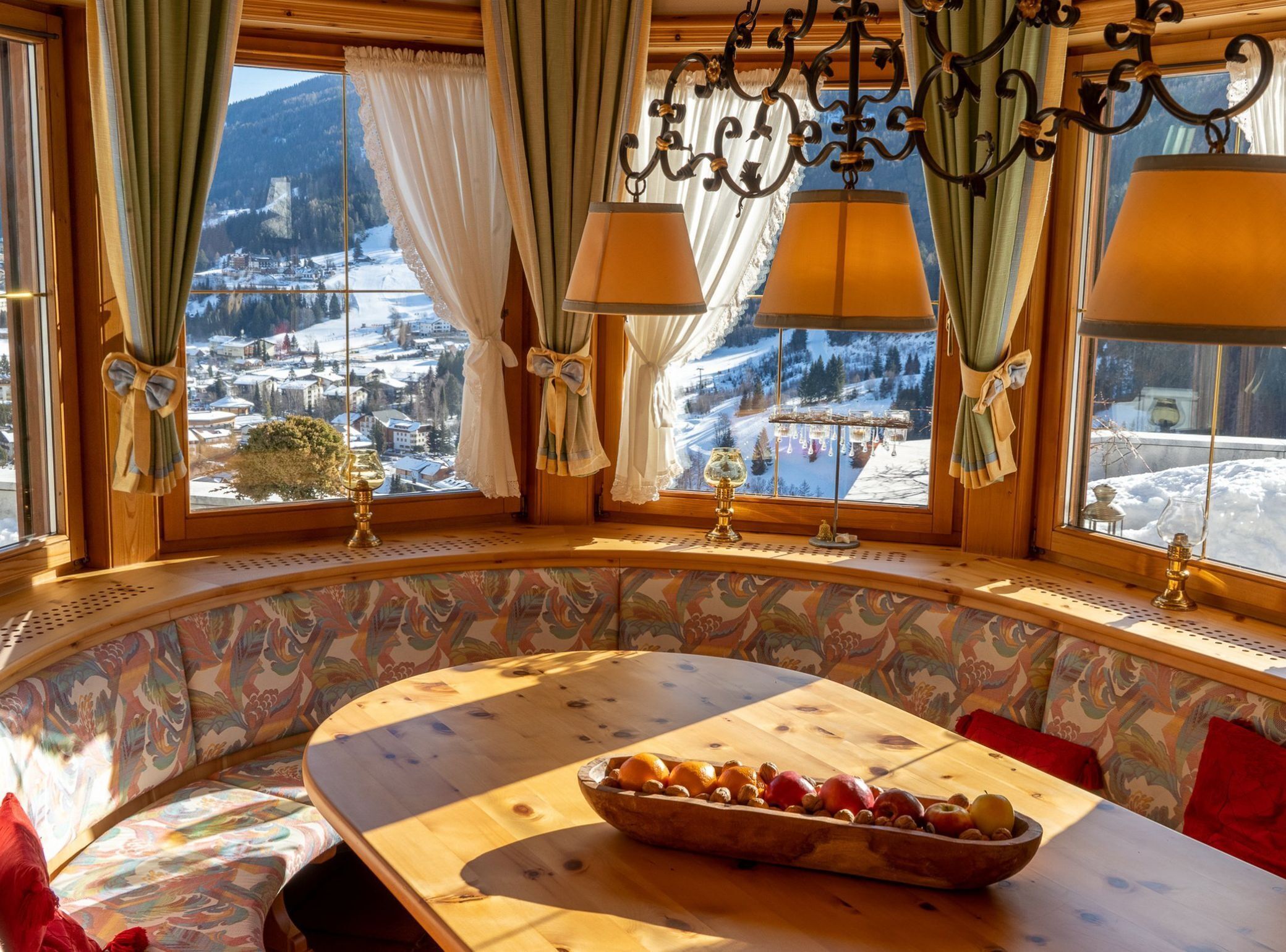 32-inch flat-screen TV with cable channels