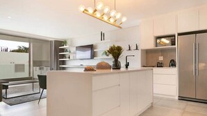 Căn hộ, nhiều giường, sân hiên, quang cảnh biển (Luxury Apartment ) | Nội thất
