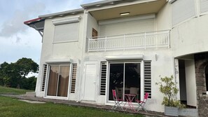 Exterior - Beautiful apartment at the foot of the Cherot mill (Petit-Canal)