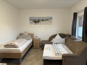 1 habitación, tabla de planchar con plancha, wifi y ropa de cama