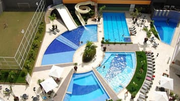 3 kolam renang indoor dan 3 kolam renang outdoor