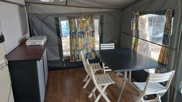 Shared Dormitory, 1 Bedroom, Smoking, Patio | Dining room