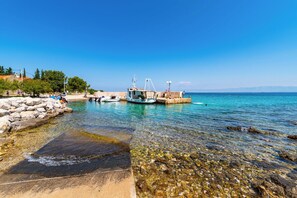 Dortoir Partagé, 1 chambre, fumeurs, patio | Plage