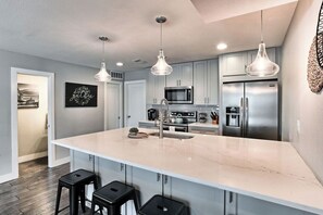 Microwave, oven, stovetop, dishwasher - New Owner Special! Spacious and Quiet - Firepit - Pets Allowed (Denver)