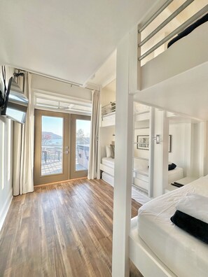 3 Schlafzimmer, Bügeleisen/Bügelbrett, Reisekinderbett, kostenloses WLAN