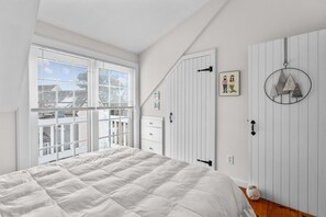 2 bedrooms, iron/ironing board, free WiFi, bed sheets - Maushop, 3 Brant Rock-2 bedrooms, 1.5 Baths, A/C, Patios and more (Mashpee)