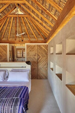 5 Schlafzimmer, Schreibtisch, kostenloses WLAN, Bettwäsche