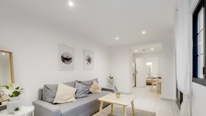Unclassified image, 5 of 19, button - Bluestay 301 - Superb apartment in Paris (Paris 02 Bourse)