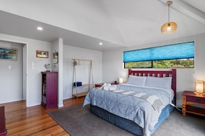 4 bedrooms, WiFi, bed sheets - Waimarama Hideaway - Waikawa Holiday Home (Waikawa)