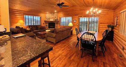 Quiet Cabin with Mountain Views