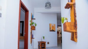 WiFi (free), individually decorated, individually furnished - TOURACO SUITE HOTEL BUSINESS (Mbour)