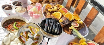TOURACO SUITE HOTEL BUSINESS