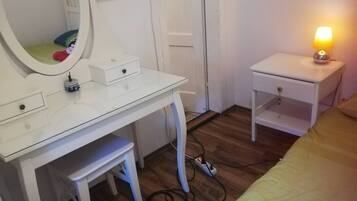 Gemeinsamer Schlafsaal, 1 Schlafzimmer, Raucher, Terrasse | 1 Schlafzimmer