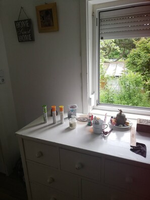 Shared Dormitory, 1 Bedroom, Smoking, Patio | Interior - Room-charming Vienna Retreat With Garden (Vienna)