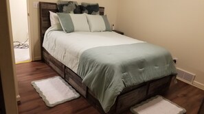 1 habitación, tabla de planchar con plancha, wifi gratis y ropa de cama