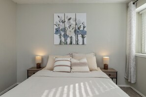 3 bedrooms, iron/ironing board, free WiFi, bed sheets