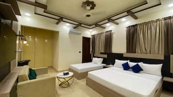 11 bedrooms, iron/ironing board, WiFi, bed sheets