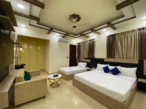 11 dormitoris, planxa i posts de planxar, wifi i roba de llit 